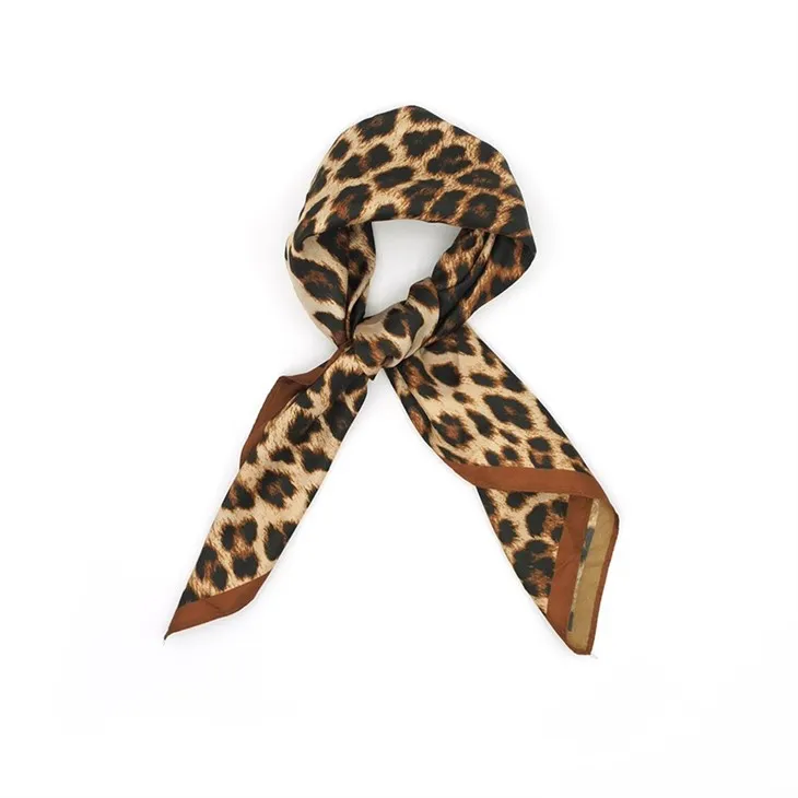 Leopardo Bandana S040