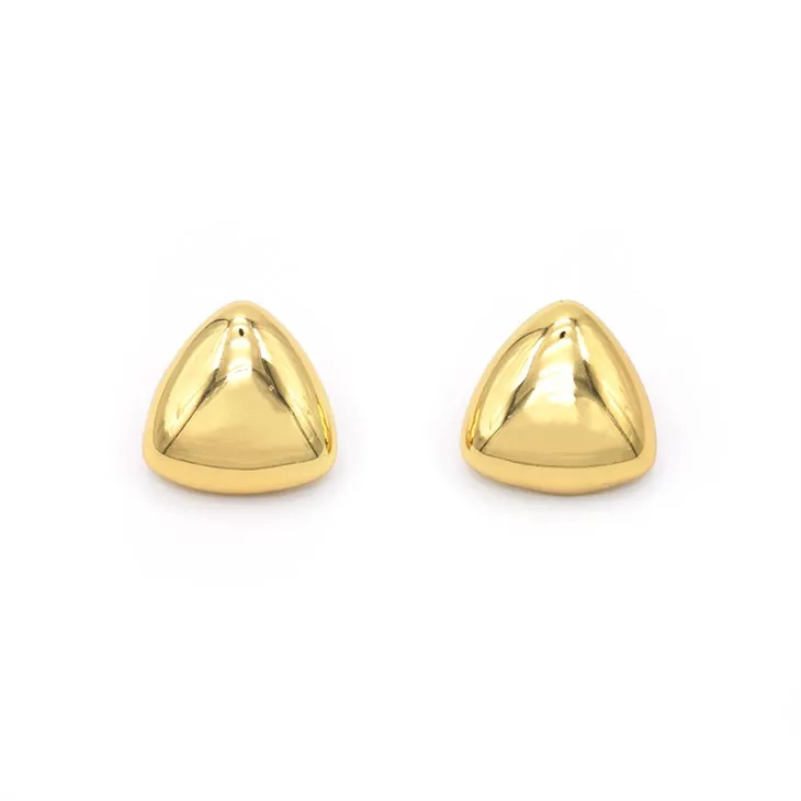 Pendientes triangulares llamativos